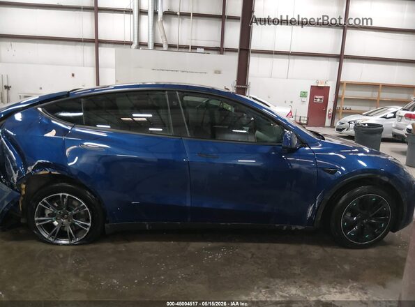 7SAYGAEE2SF251148 2025 TESLA MODEL Y Blue Widok wnętrza 360 stopni
