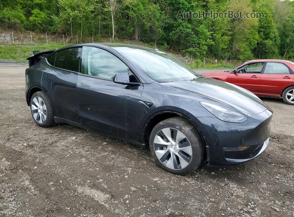 7SAYGAEE4RF207551 2024 TESLA MODEL Gray Front right