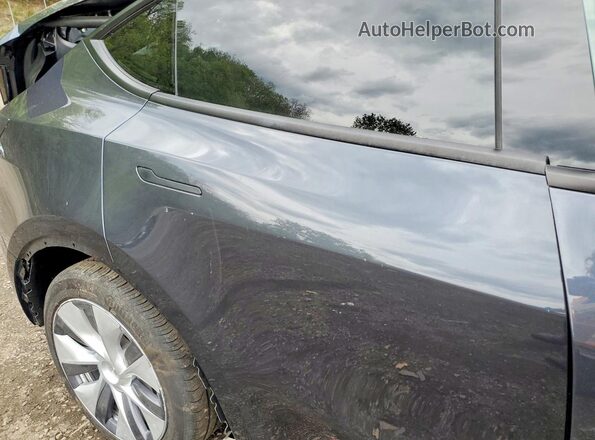 7SAYGAEE4RF207551 2024 TESLA MODEL Gray Rear seats view