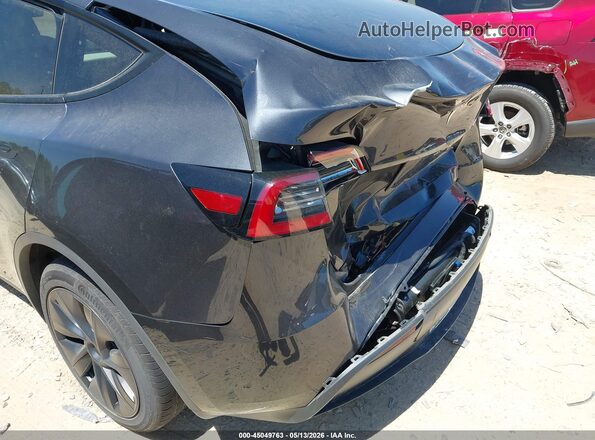 7SAYGAEE4SF230737 2025 TESLA MODEL Y Gray Вид спереду