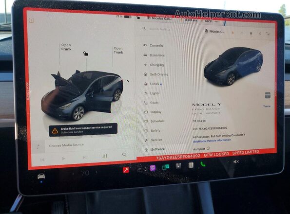7SAYGAEE5RF064092 2024 TESLA MODEL Gray ხელსაწყოთა პანელის ხედი