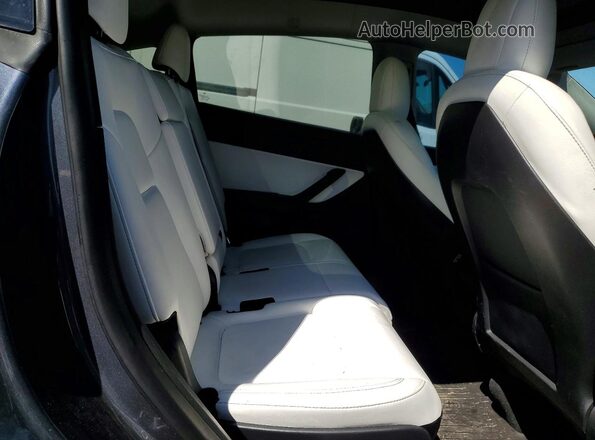 7SAYGAEE6NF490237 2022 TESLA MODEL Серый Вид задней части салона