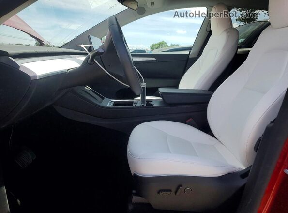 7SAYGAEE6RF069513 2024 TESLA MODEL Red Вид салону спереду