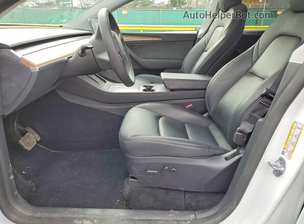 7SAYGAEE6RF191837 2024 TESLA MODEL Белый Вид салона спереди