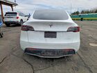 2024 Tesla Model Y Белый vin: 7SAYGAEE6RF191837