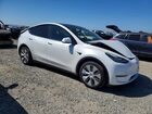 2022 Tesla Model Y Белый vin: 7SAYGAEE7NF363478