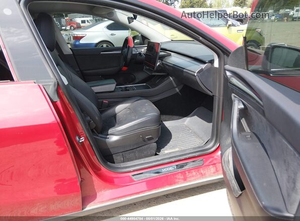 7SAYGAEE7PF709743 2023 TESLA MODEL Y Красный Вид салона спереди