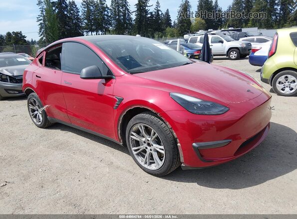 7SAYGAEE7PF709743 2023 TESLA MODEL Y Красный Передняя правая четверть