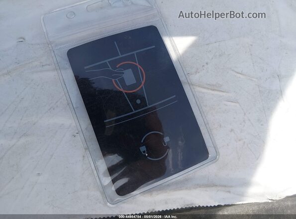 7SAYGAEE7PF709743 2023 TESLA MODEL Y Красный Вид панели приборов