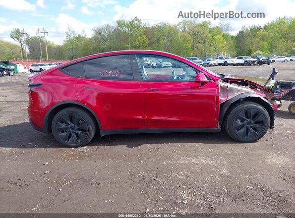 7SAYGAEE8RF184078 2024 TESLA MODEL Y Red Widok wnętrza z tyłu