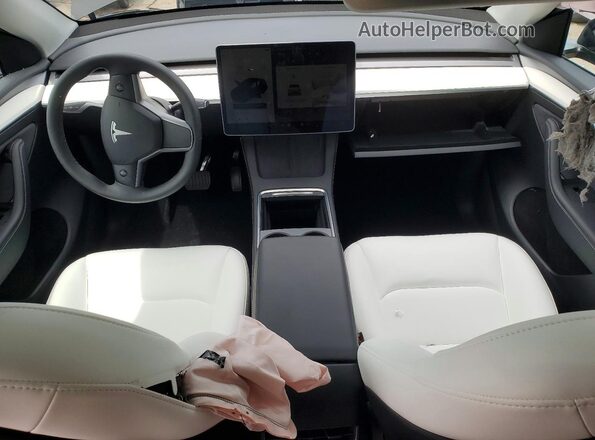 7SAYGAEE8SF293114 2025 TESLA MODEL Black Vista del salpicadero