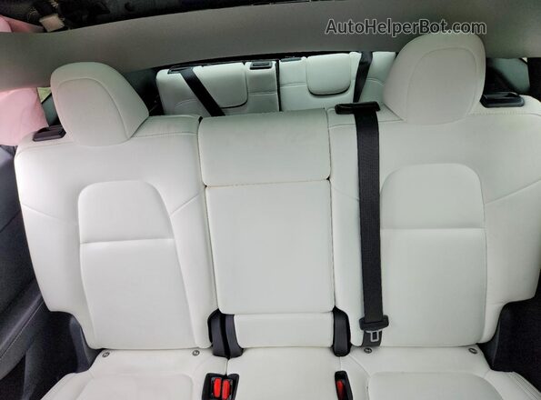 7SAYGAEE9PF865251 2023 TESLA MODEL Gray Widok tylnych siedzeń