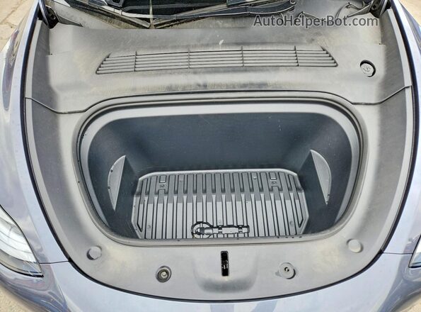 7SAYGAEE9PF865251 2023 TESLA MODEL Gray Widok komory silnika