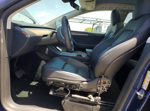 7SAYGAEEXPF946324 2023 TESLA MODEL Белый Вид салона спереди