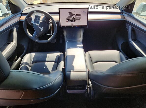 7SAYGDED0RF118813 2024 TESLA MODEL Белый Вид панели приборов