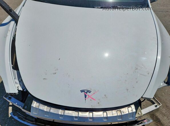 7SAYGDED0SF228833 2025 TESLA MODEL White Rear interior view
