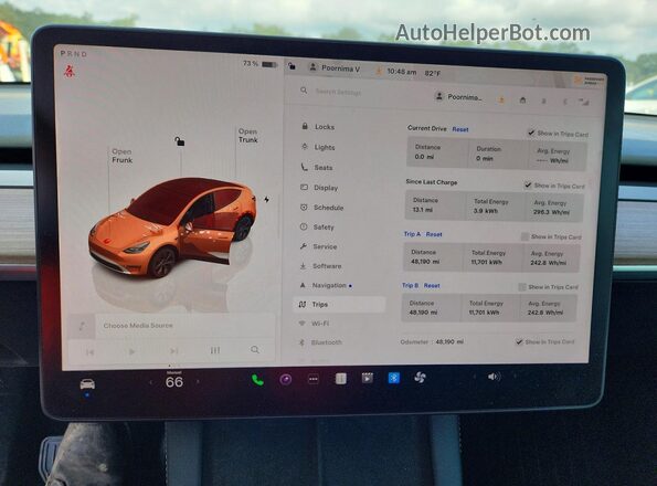 7SAYGDED2RF155667 2024 TESLA MODEL Blue Instrument cluster view
