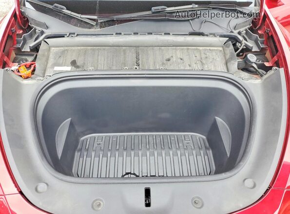 7SAYGDED3RF006121 2024 TESLA MODEL Red Engine compartment view