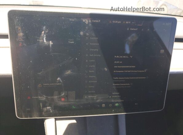 7SAYGDED5RF057684 2024 TESLA MODEL Gray Instrument cluster view