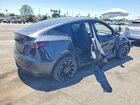 2024 Tesla Model Y Gray vin: 7SAYGDED5RF057684