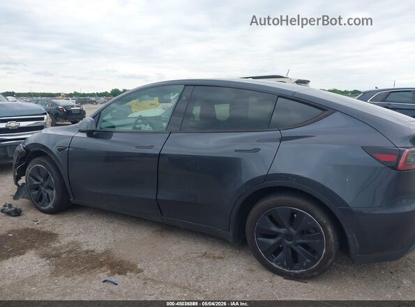 7SAYGDED6RA304238 2024 TESLA MODEL Y Gray უკანა სალონის ხედი