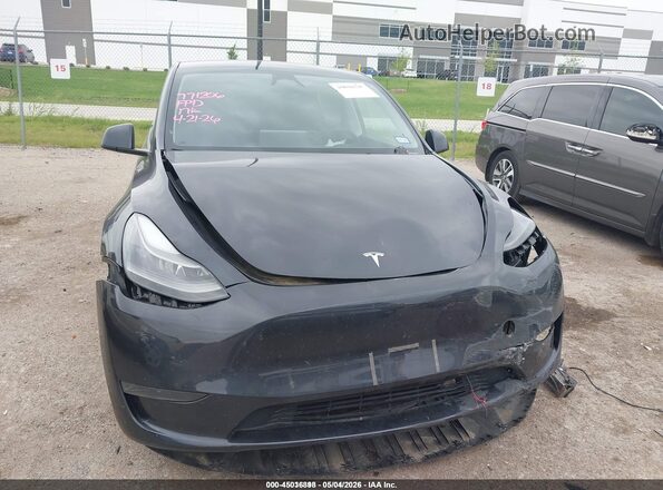 7SAYGDED6RA304238 2024 TESLA MODEL Y Gray წინა პანელის ხედი