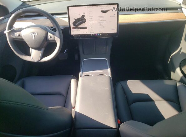 7SAYGDED6SA371234 2025 TESLA MODEL Gray Widok deski rozdzielczej
