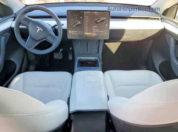 7SAYGDED6SF231266 2025 TESLA MODEL Gray Vista del salpicadero