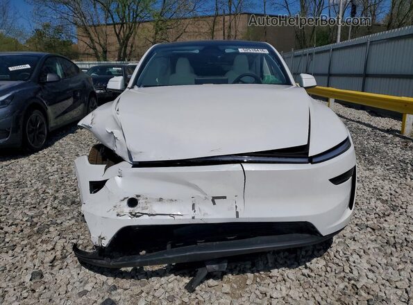7SAYGDED6TA583763 2026 TESLA MODEL White Front view