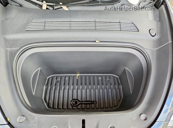 7SAYGDED7RA310758 2024 TESLA MODEL Charcoal Vista del compartimento del motor