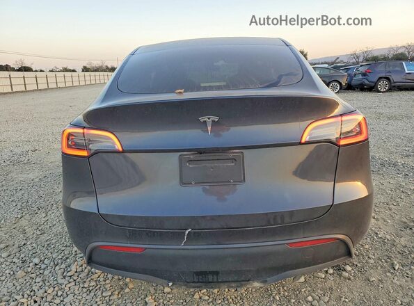 7SAYGDED7RF113298 2024 TESLA MODEL Silver Vista trasera
