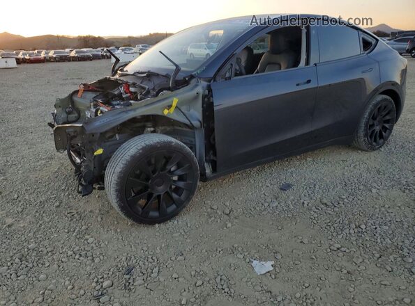 7SAYGDED7RF113298 2024 TESLA MODEL Silver Vista tres cuartos delantera izquierda