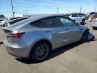 2024 Tesla Model Y Серый vin: 7SAYGDED7RF211585