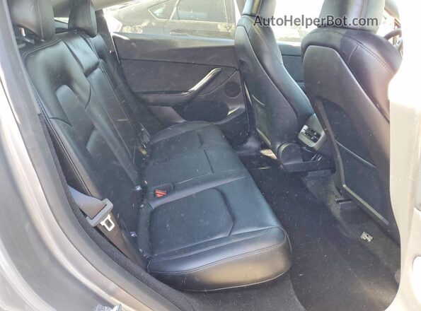 7SAYGDED7RF211585 2024 TESLA MODEL Серый Вид задней части салона