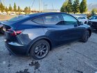 2025 Tesla Model Y Gray vin: 7SAYGDED7SF317721