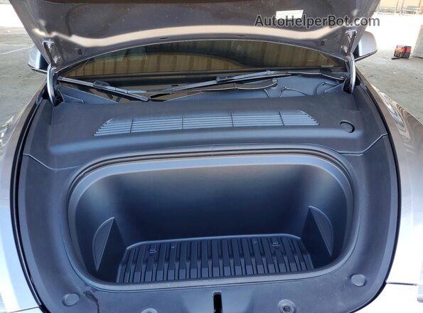 7SAYGDED7SF318691 2025 TESLA MODEL Gray Vista interior trasera
