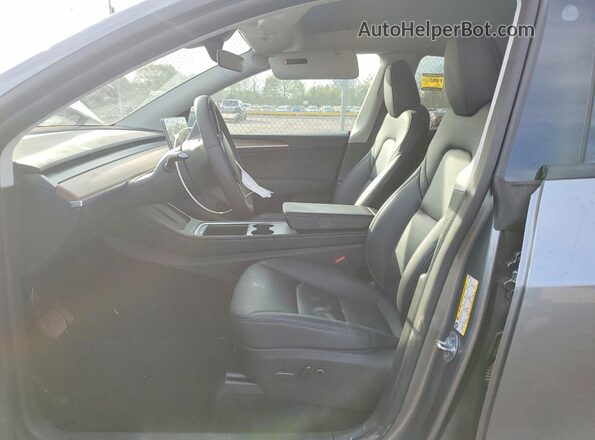 7SAYGDED8SF255309 2025 TESLA MODEL Gray Вид салону спереду