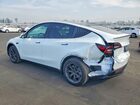 2025 Tesla Model Y White vin: 7SAYGDED8SF270764