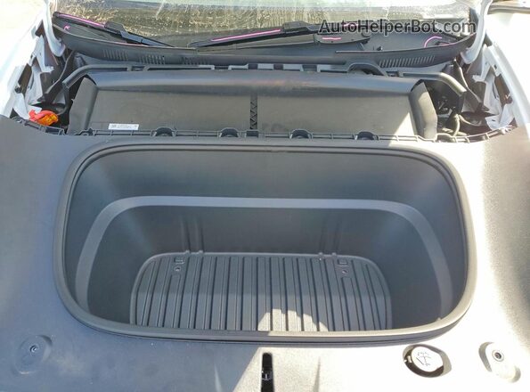 7SAYGDED9TA459180 2026 TESLA MODEL White Rear interior view