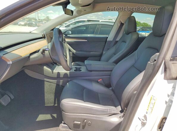7SAYGDEE0PA070832 2023 TESLA MODEL White Front interior view