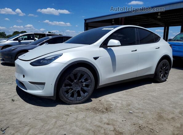 7SAYGDEE0PA070832 2023 TESLA MODEL White Front left