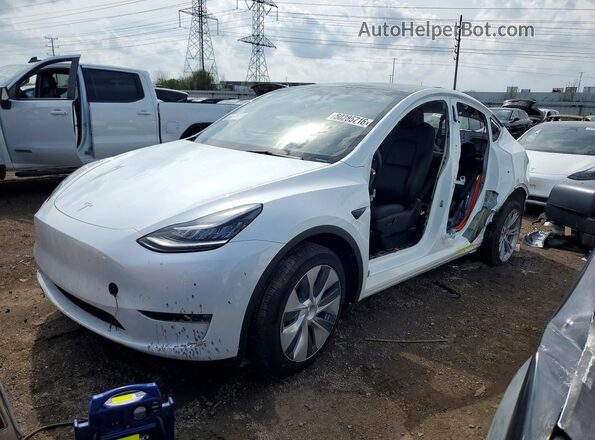 7SAYGDEE0PA138949 2023 TESLA MODEL White წინა მარცხენა ხედი სამი მეოთხედიდან