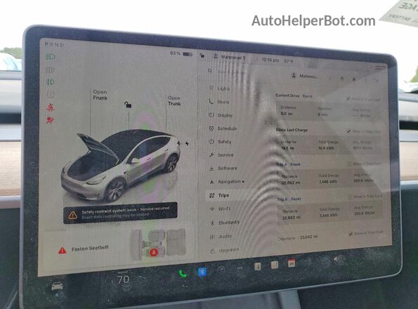 7SAYGDEE0PA138949 2023 TESLA MODEL White ხელსაწყოთა პანელის ხედი
