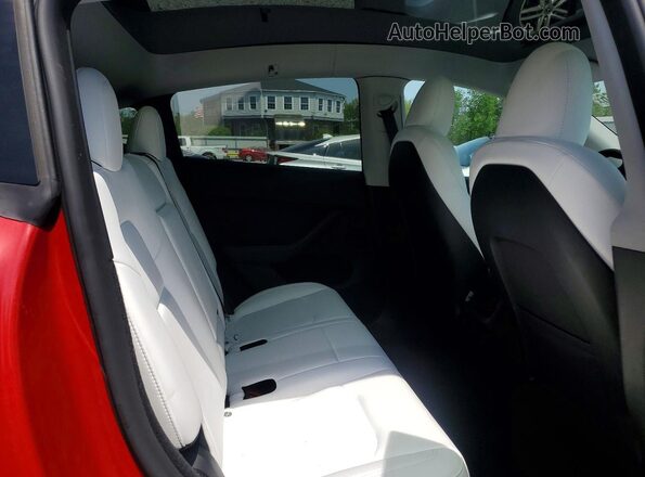 7SAYGDEE0PA173426 2023 TESLA MODEL Red უკანა სავარძლების ხედი