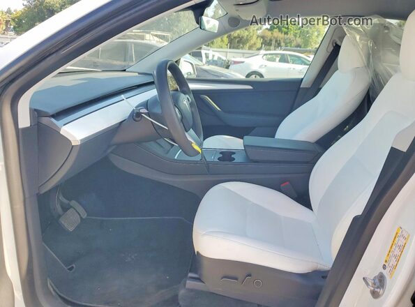 7SAYGDEE0PF623028 2023 TESLA MODEL White Вид салону спереду