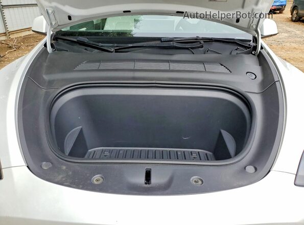 7SAYGDEE0PF795382 2023 TESLA MODEL White უკანა სალონის ხედი