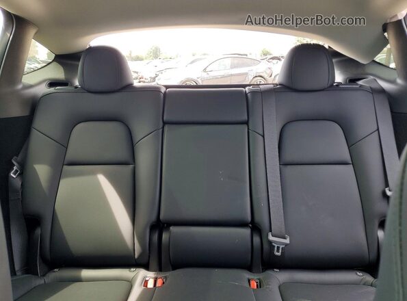 7SAYGDEE0RA217220 2024 TESLA MODEL Gray Rear seats view