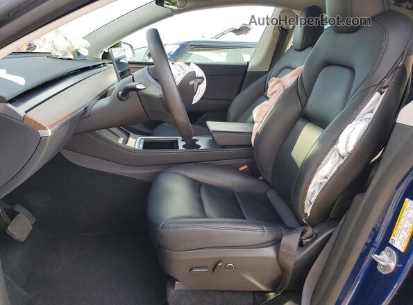 7SAYGDEE0RF198140 2024 TESLA MODEL Blue Vista interior delantera