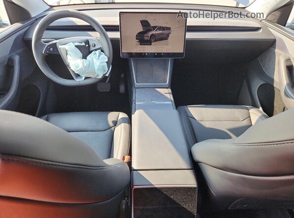7SAYGDEE0TA381591 2026 TESLA MODEL Gray Widok deski rozdzielczej