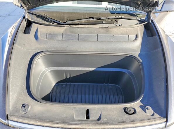 7SAYGDEE0TF390830 2026 TESLA MODEL Gray Շարժիչի բաժամունքի տեսք